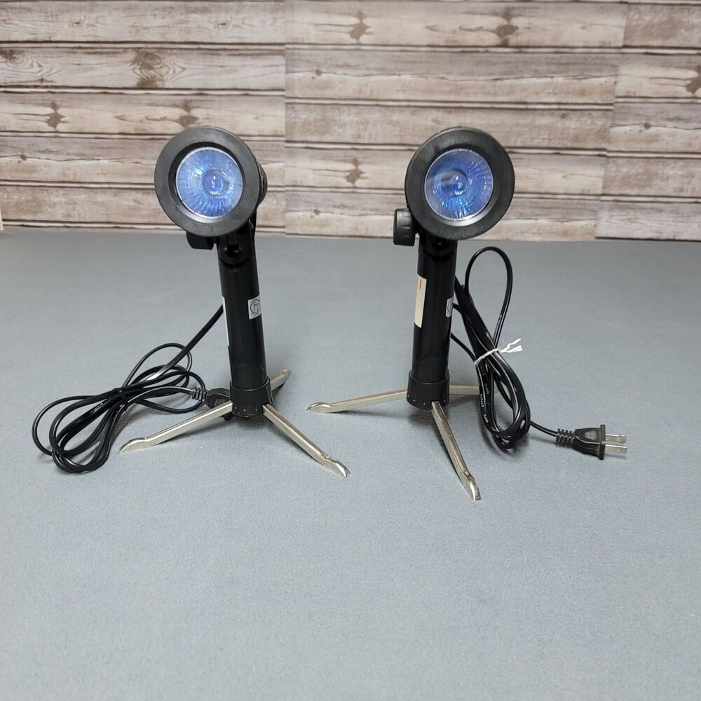 Photo Equipment (120V) set of 2 Lights with Built-in Tripod - Black/Silver